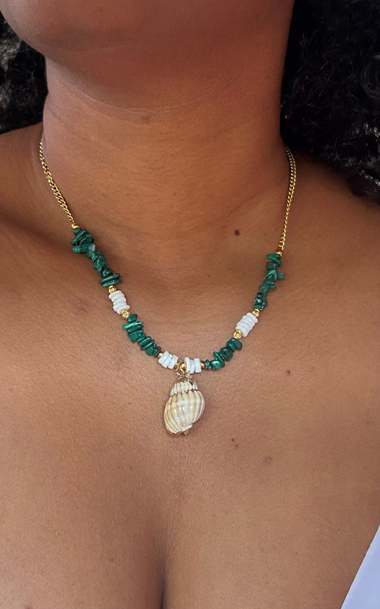 Collier “Conque & Malachite”  🌿🐚