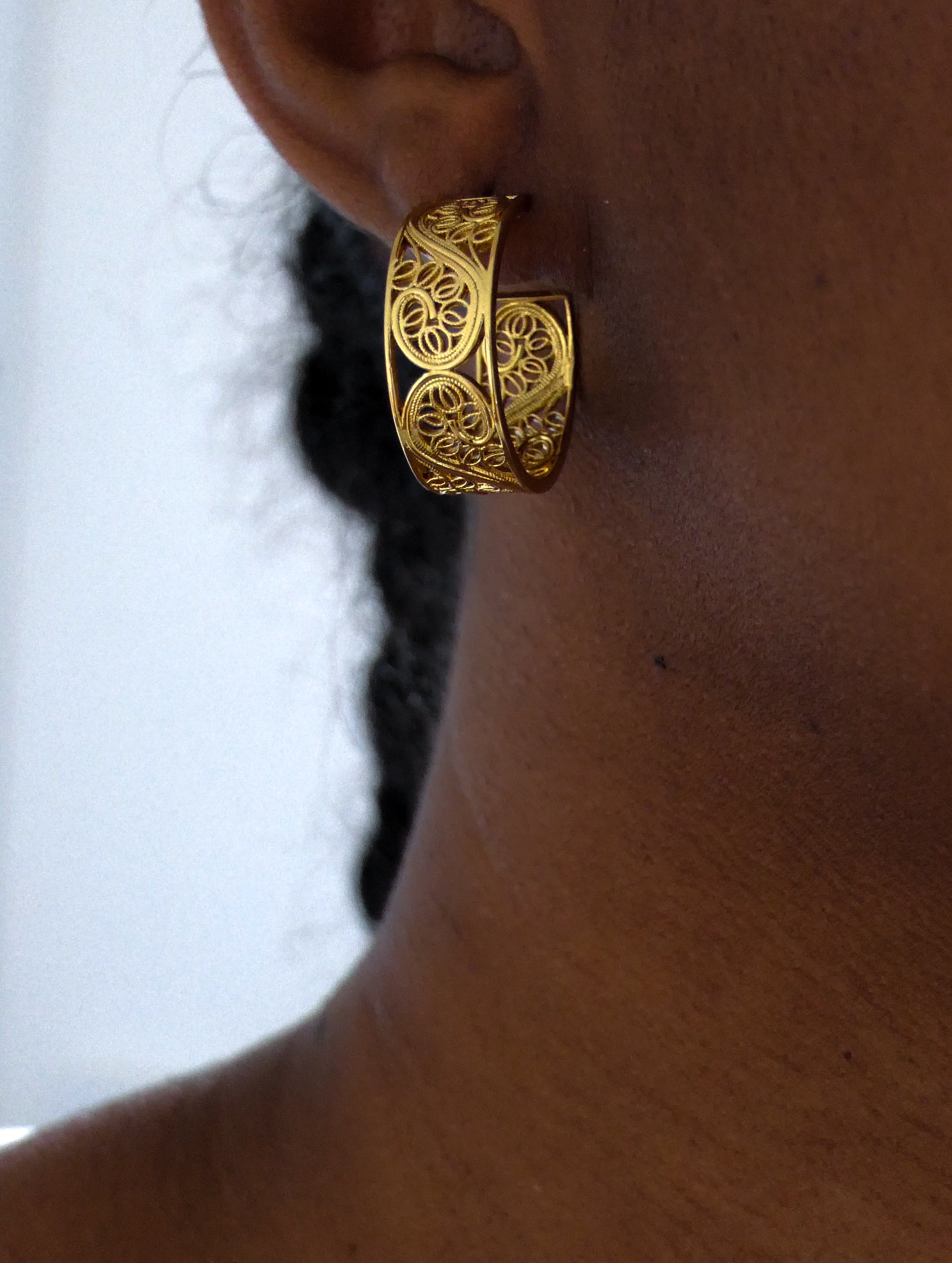 Boucles d’oreilles : Mini Lúzia Dorée 🌸