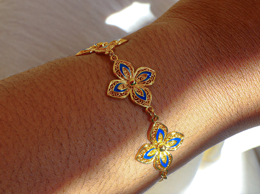Bracelet trois fleurs bleues