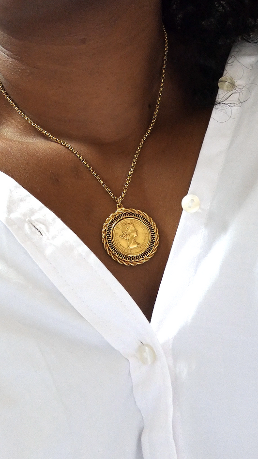 Collier Pendentif Monnaie Dorée